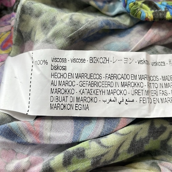 Zara Paisley Printed Cropped Top. Twist Front. Puff Sleeves. Size Large. NWT. - Picture 10 of 14